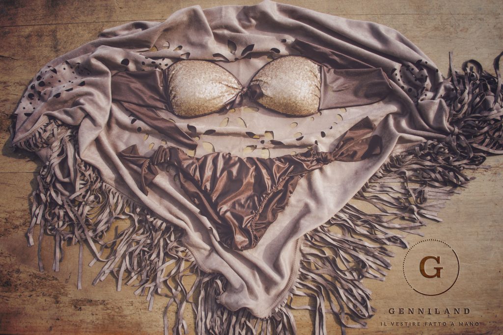 Bikini-pailletes-oro